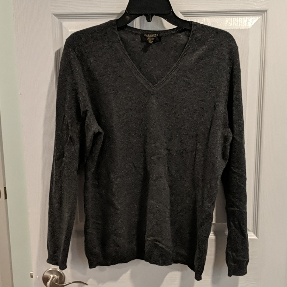 Cashmere sweater, gray